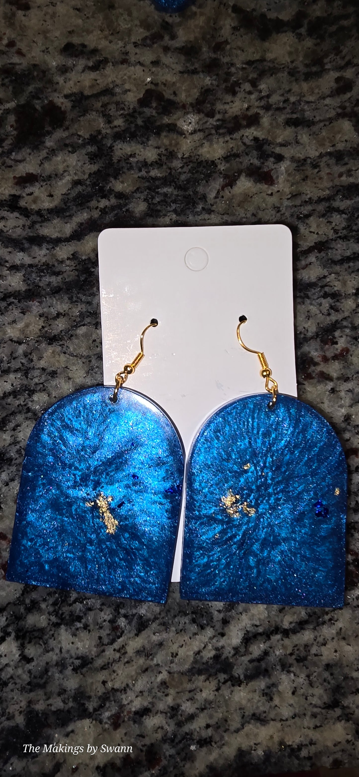Arch shaped Earring
