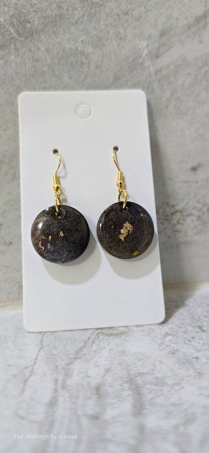 Black & Gold oval shaped earring