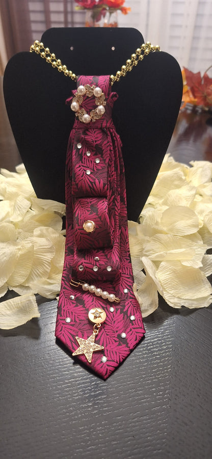 Junk Tie- by Pretti Gurlz