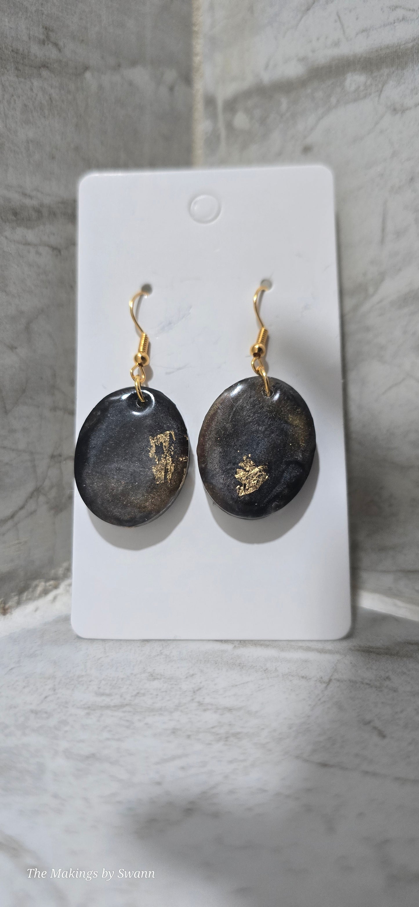 Black & Gold oval shaped earring