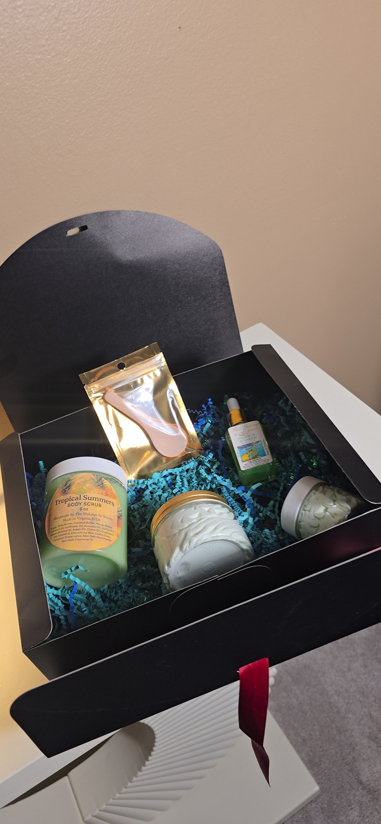 Tropical Summer Luxury Gift Box