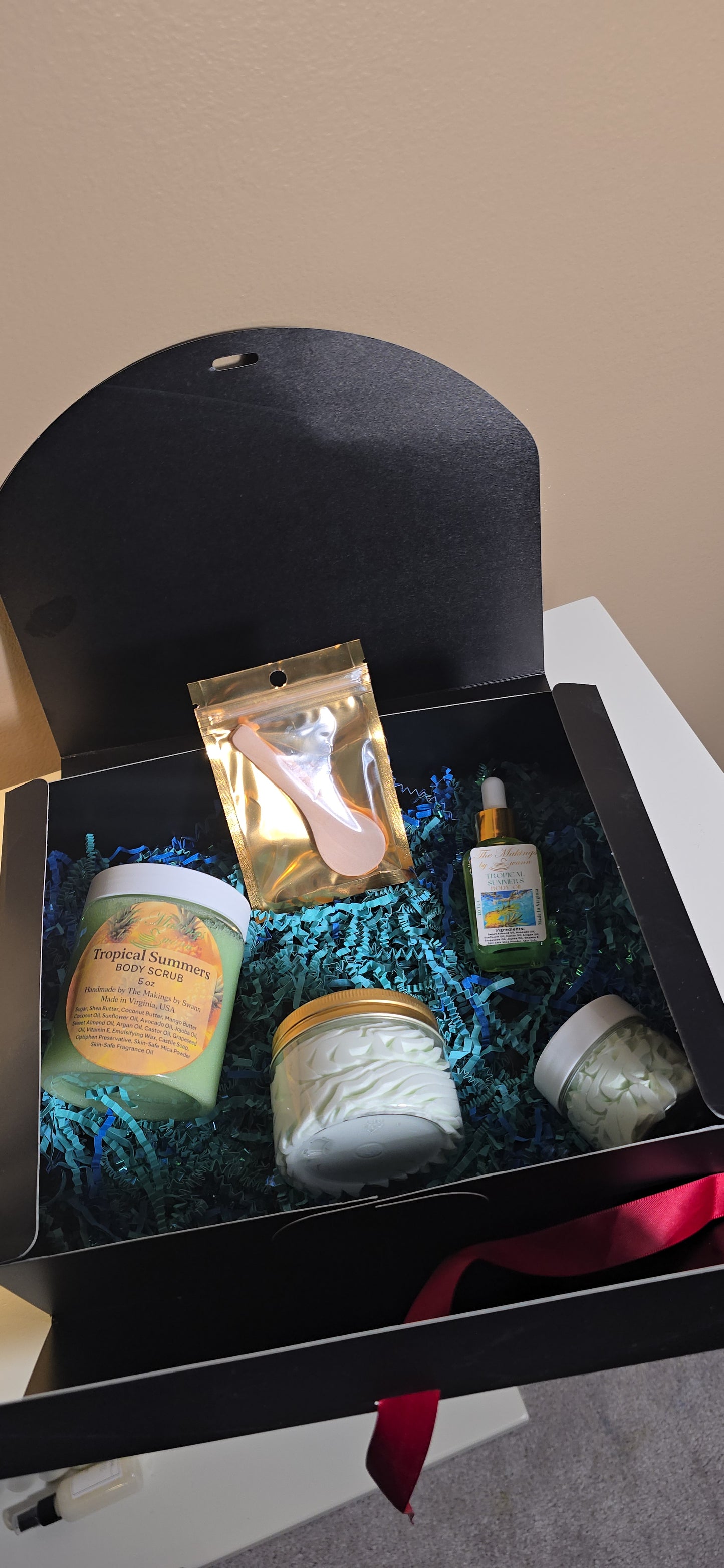 Tropical Summer Luxury Gift Box